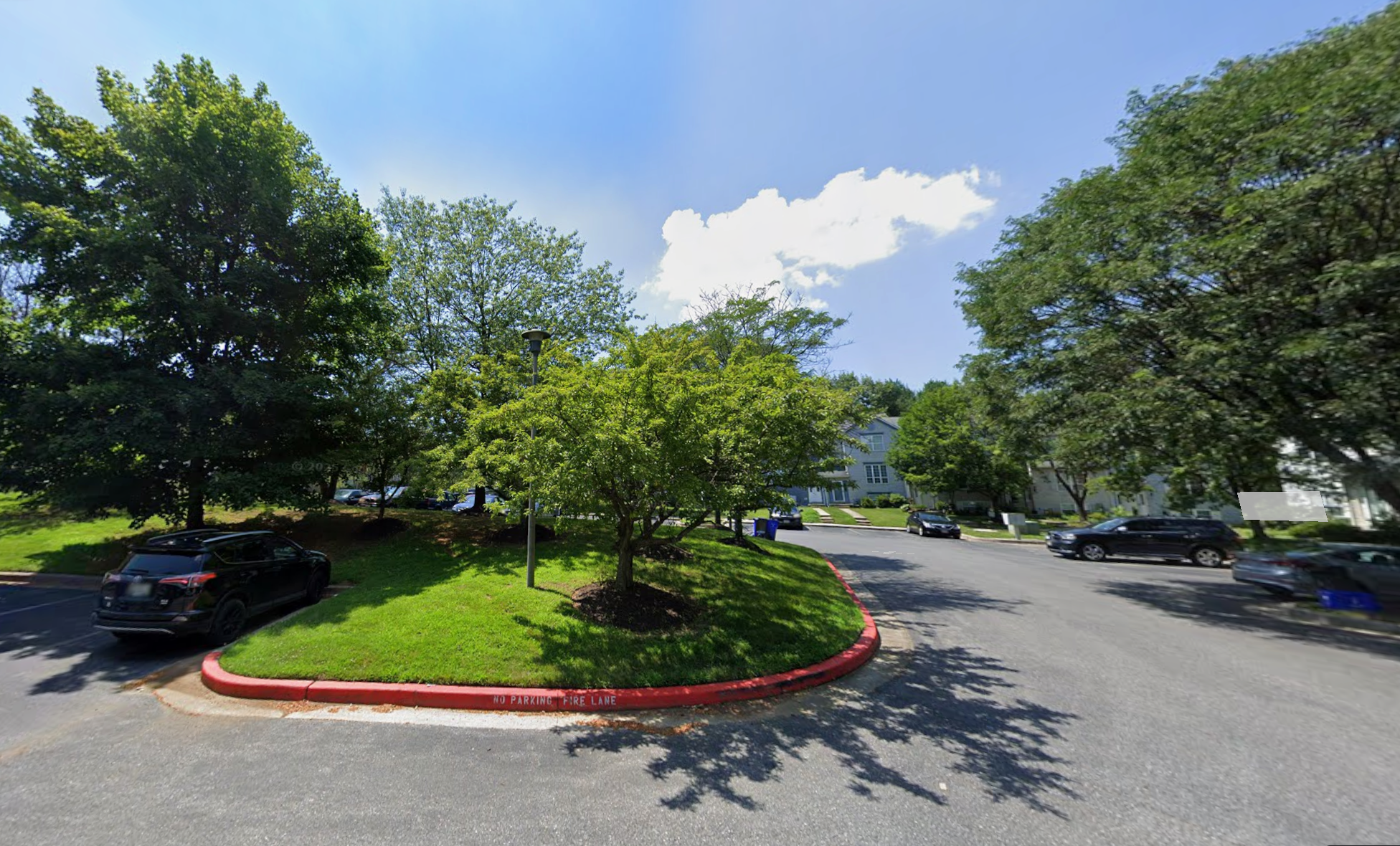 <a href="https://huntershollowhoa.neighborhood.online/contact">Contact Us</a> 71b53f30-8d44-4c3a-8660-ce40f55b5353.png